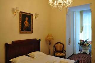 Отель Queen Valery Hotel Одесса Улучшенный двухместный номер с 1 кроватью-4