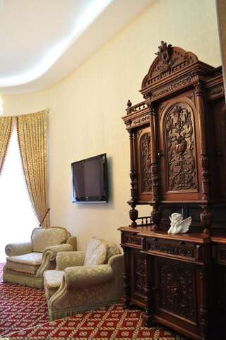 Отель Queen Valery Hotel Одесса Люкс с балконом-8