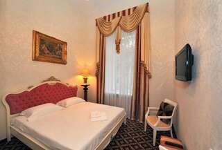 Отель Queen Valery Hotel Одесса Стандартный двухместный номер с 1 кроватью-1